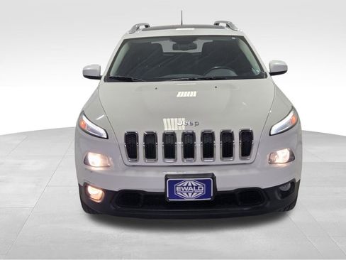 Used 2016 Jeep Cherokee Latitude w/ Comfort/Convenience Group image 18
