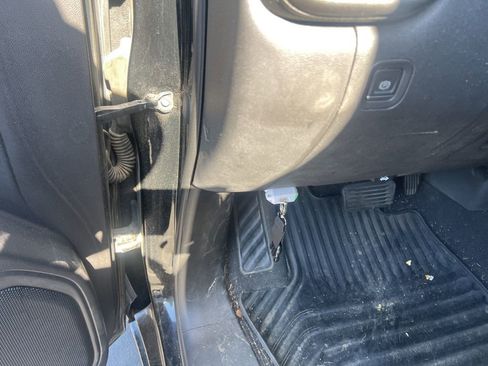 Used 2020 Chevrolet Silverado 1500 LT w/ All-Star Edition image 16