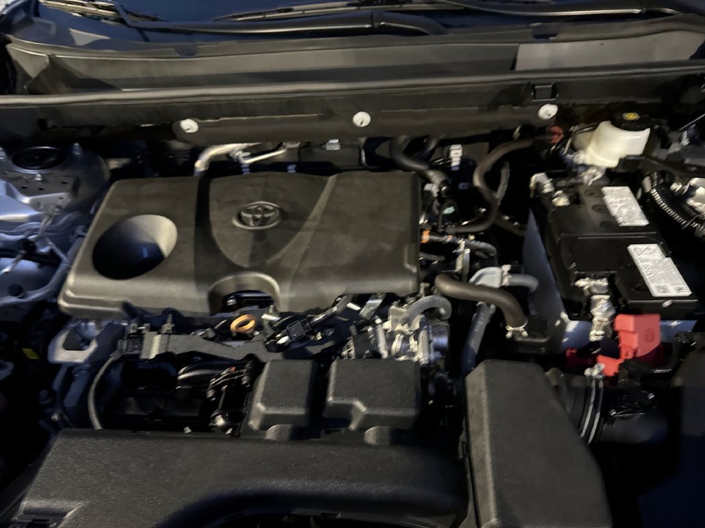 Used 2025 Toyota RAV4 LE AWD/4WD image 17