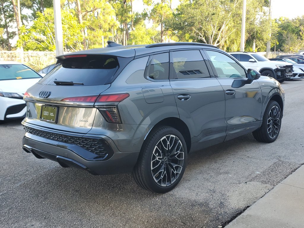 New 2026 Audi Q3 quattro 2.0T AWD/4WD image 5