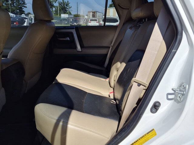 Used 2014 Toyota 4Runner SR5 RWD image 28