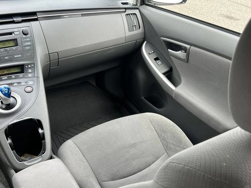 Used 2011 Toyota Prius Two FWD image 19