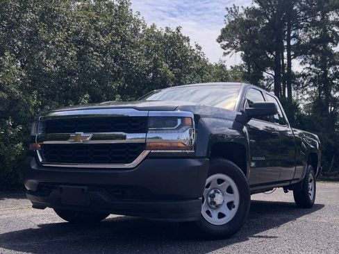 Used 2017 Chevrolet Silverado 1500 W/T w/ Trailering Package AWD/4WD image 1