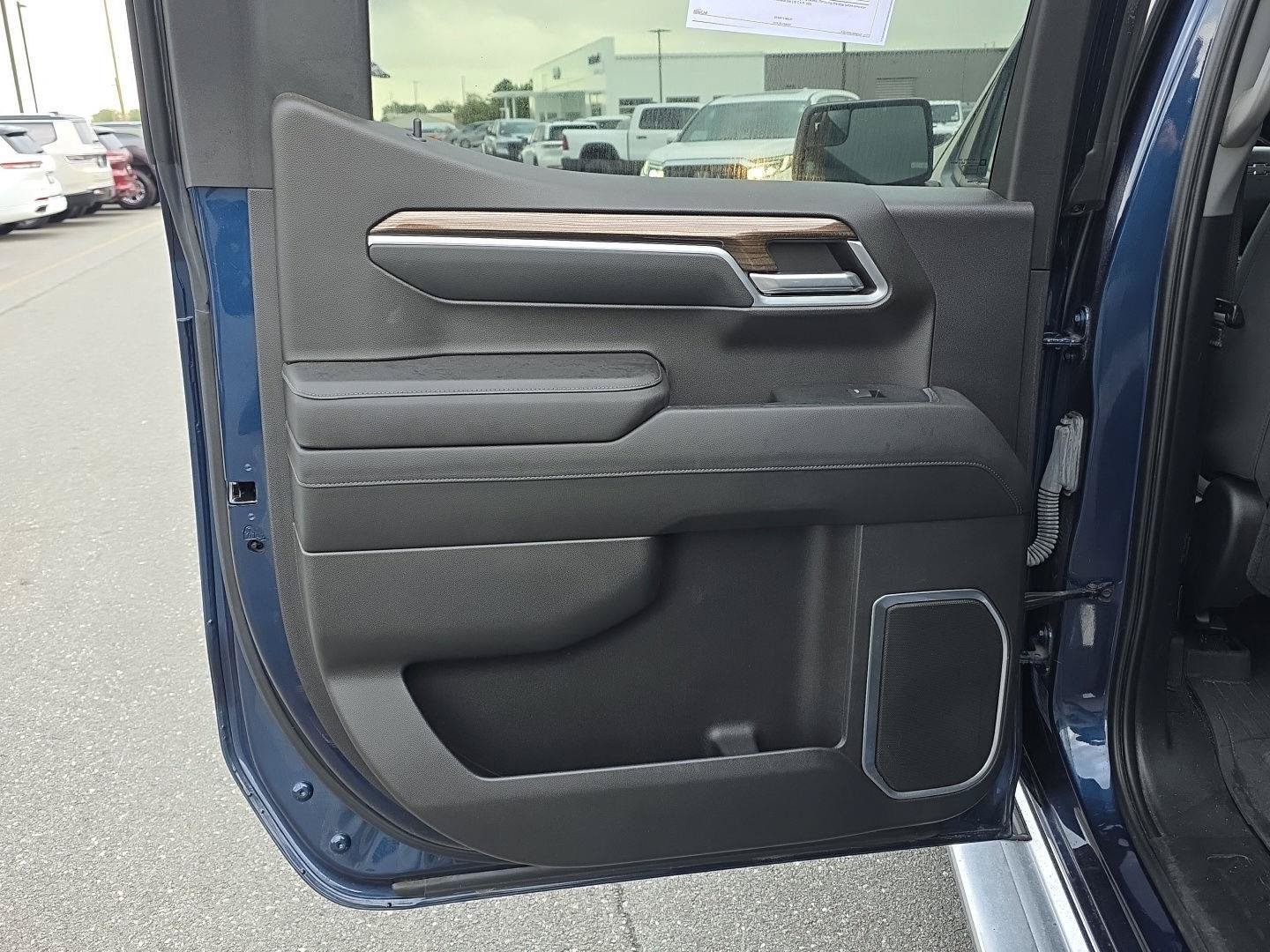 Used 2022 Chevrolet Silverado 1500 RST AWD/4WD image 15