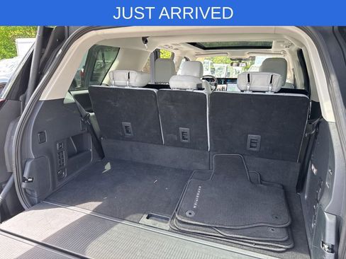 Certified 2025 Ford Expedition Platinum w/ Driver's Package AWD/4WD image 36