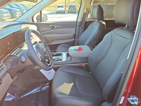 New 2026 Kia Carnival EX image 18