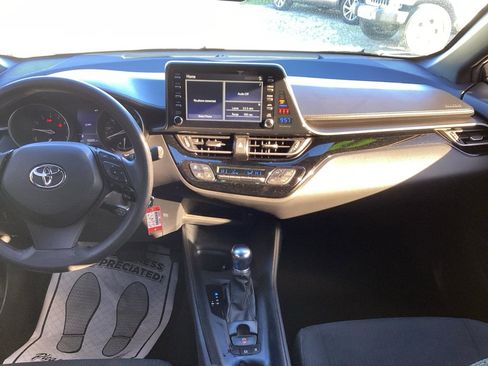 Used 2019 Toyota C-HR LE image 14