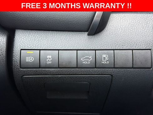 Used 2022 Toyota Camry SE image 38