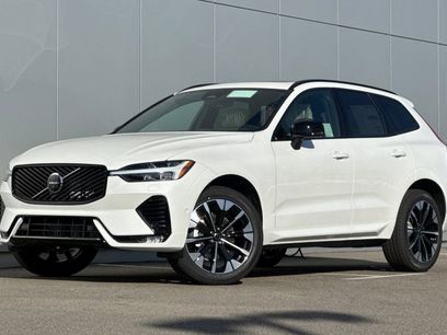 New 2026 Volvo XC60 B5 Plus w/ Climate Package PRO
