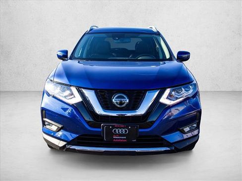 Used 2020 Nissan Rogue SL w/ Premium Package image 2