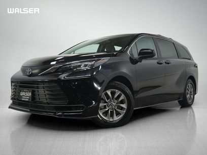 Used 2024 Toyota Sienna LE