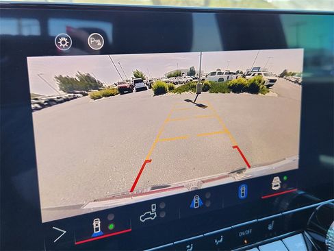 New 2025 GMC Canyon Elevation w/ Convenience Package image 14