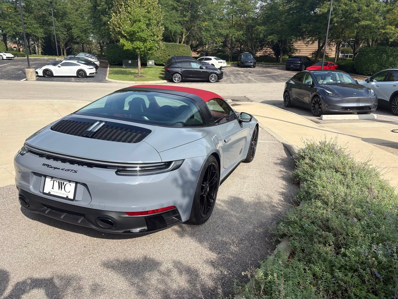 Used 2024 Porsche 911 Targa 4 GTS AWD/4WD image 4