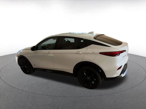 Used 2025 Buick Envista Sport Touring image 10