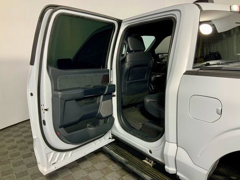 Used 2025 Ford F150 Platinum image 28