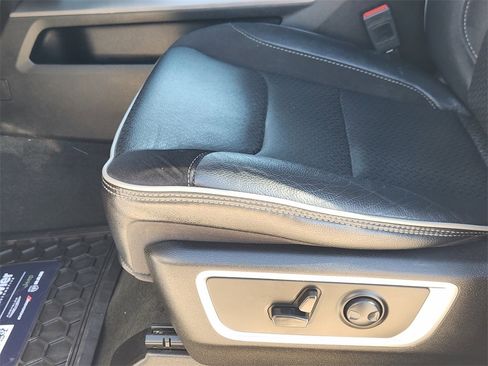 Used 2024 RAM 1500 Laramie image 25