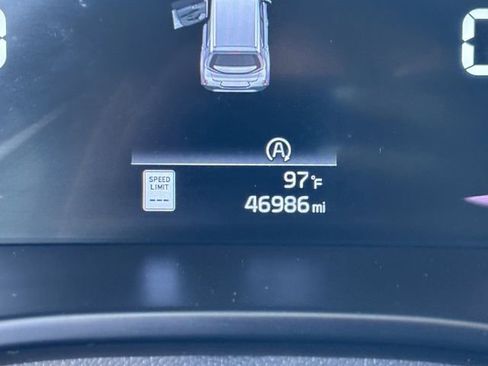 Used 2023 Kia Soul LX w/ Option Group 015 FWD image 30