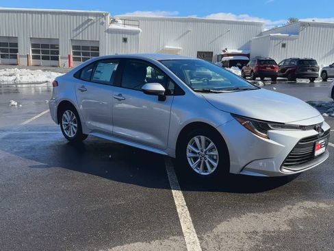 New 2026 Toyota Corolla LE image 2