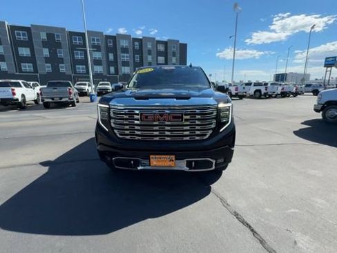 Used 2022 GMC Sierra 1500 Denali AWD/4WD image 3