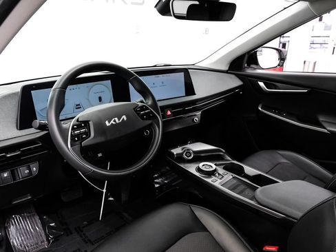 Used 2024 Kia EV6 Light RWD image 3