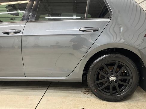 Used 2019 Volkswagen Golf S FWD image 6