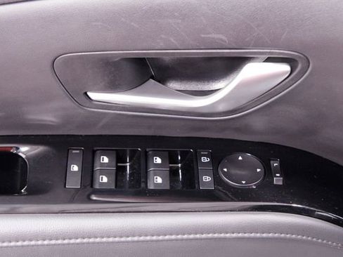 Used 2025 Hyundai Santa Cruz SEL image 21