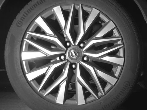 Used 2025 Nissan Altima 2.5 SV image 15