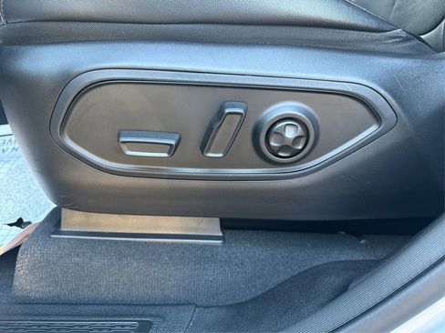 Used 2023 Jeep Grand Cherokee Altitude image 37