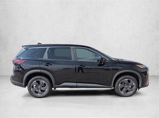 Used 2025 Nissan Rogue SV AWD/4WD video 4