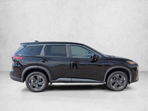Used 2025 Nissan Rogue SV AWD/4WD image 4