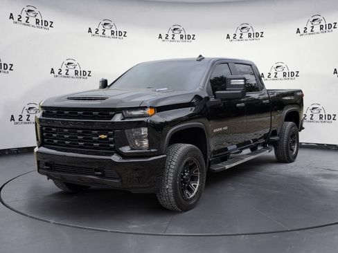 Used 2022 Chevrolet Silverado 2500 Custom w/ Custom Value Package AWD/4WD image 3