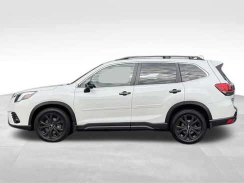 Used 2023 Subaru Forester Limited AWD/4WD image 2