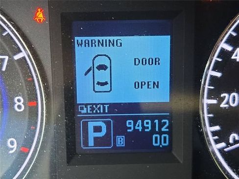 Used 2011 INFINITI G37 x Coupe w/ Premium Pkg AWD/4WD image 22