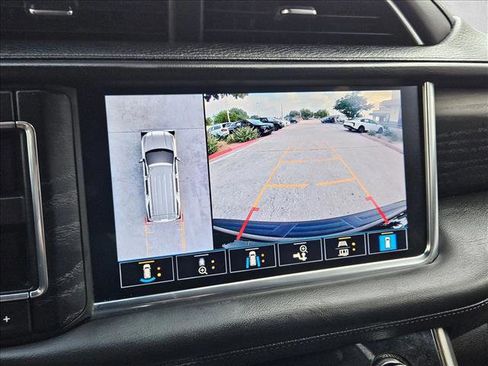 Used 2021 GMC Yukon Denali w/ Denali Ultimate Package AWD/4WD image 13