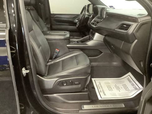 Used 2021 Chevrolet Suburban Z71 w/ Luxury Package AWD/4WD image 32