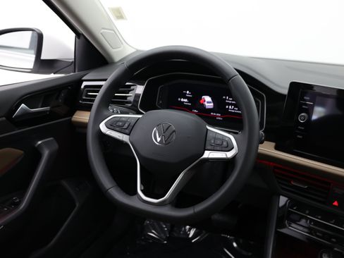 Used 2026 Volkswagen Jetta SEL FWD image 36