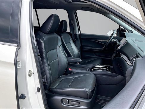 Used 2019 Honda Pilot Touring image 7