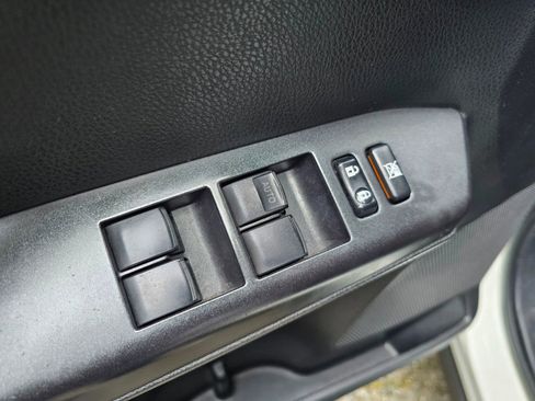 Used 2016 Toyota RAV4 LE image 22