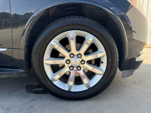 Used 2013 Buick Enclave Premium FWD image 29