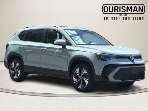 New 2026 Volkswagen Taos SE AWD/4WD image 1