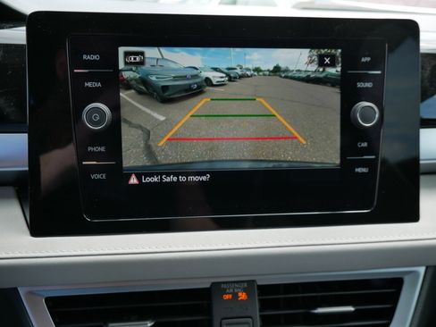 New 2026 Volkswagen Taos SE AWD/4WD image 10
