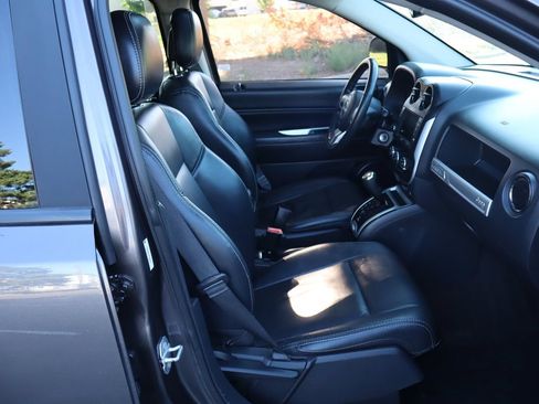 Used 2016 Jeep Compass High Altitude AWD/4WD image 22