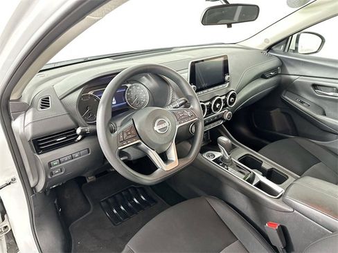 Used 2024 Nissan Sentra SV image 10