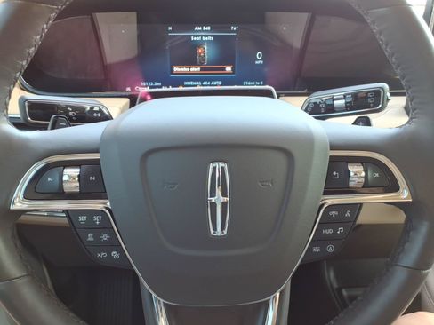 Used 2024 Lincoln Navigator L Reserve AWD/4WD image 18