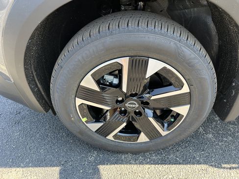 New 2026 Nissan Kicks SV image 13