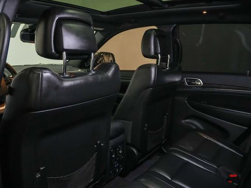 Used 2018 Jeep Grand Cherokee Limited w/ Luxury Group II RWD image 19