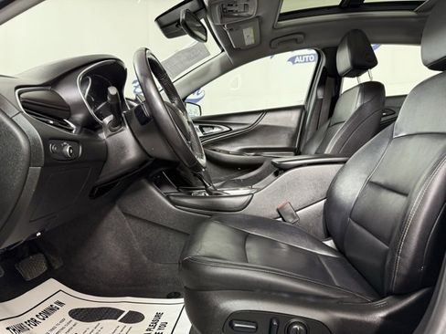 Used 2018 Chevrolet Malibu Premier w/ Premier Sun and Wheel Package image 13