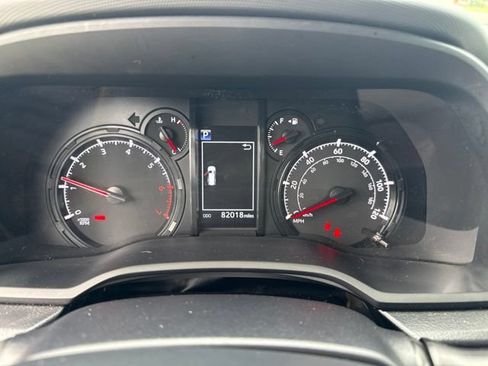 Used 2022 Toyota 4Runner SR5 Premium AWD/4WD image 21