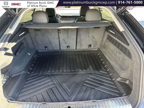 Used 2023 Audi Q8 Premium Plus image 13