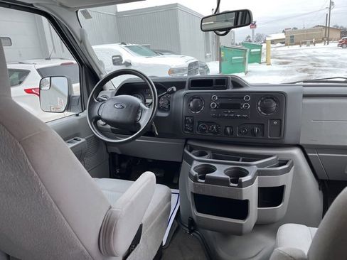 Used 2013 Ford E-350 and Econoline 350 XLT image 13